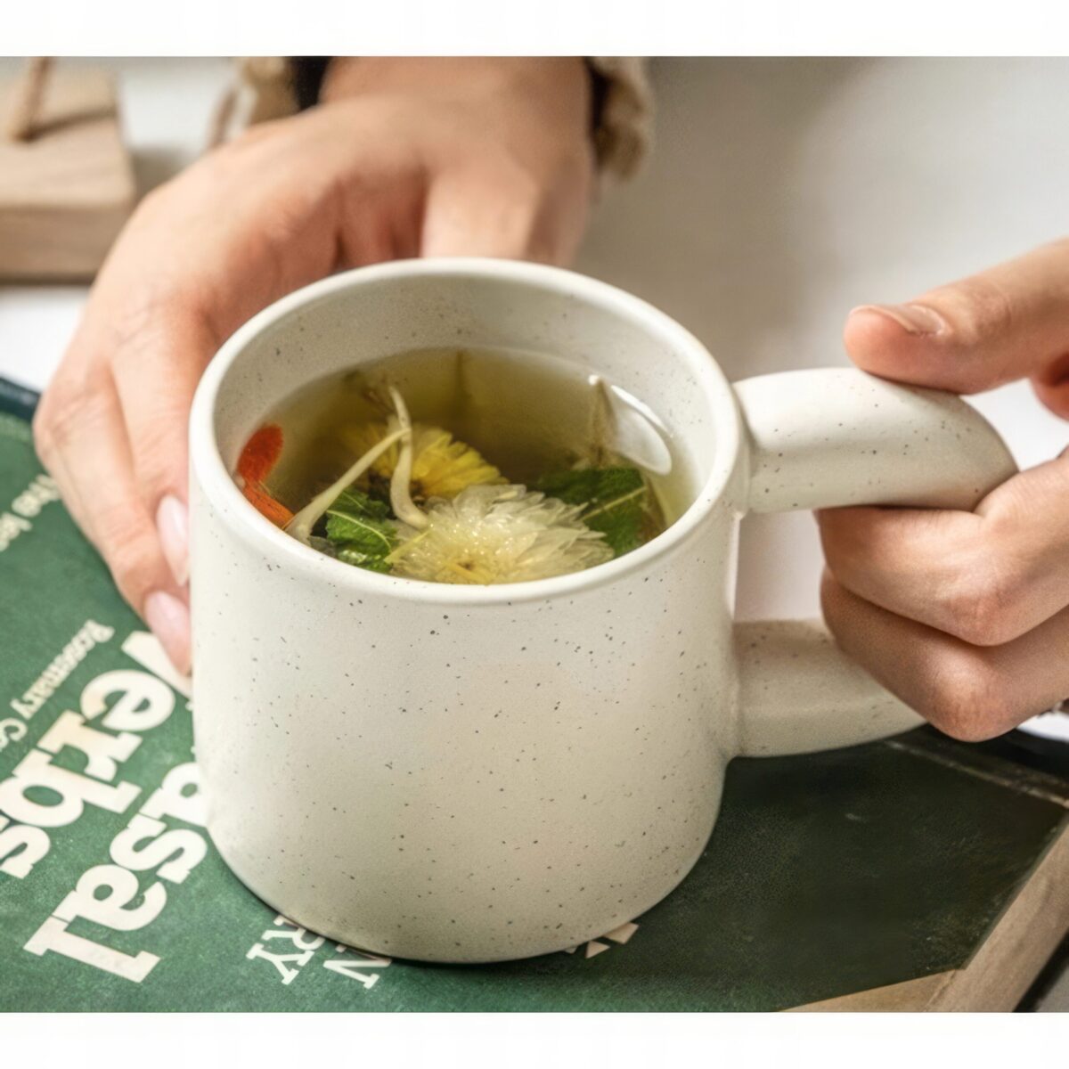 Kubek Ceramiczny z Uchem na Kawę Herbatę Duży Kremowy 300ml - obrazek 3